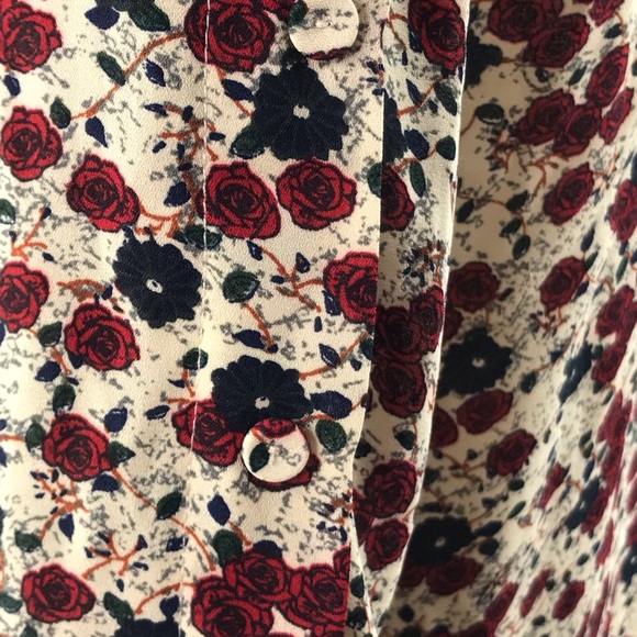 DR2 Cream Red Blue Floral Print Long Sleeve Notch Neck Blouse Size M - Picture 8 of 15